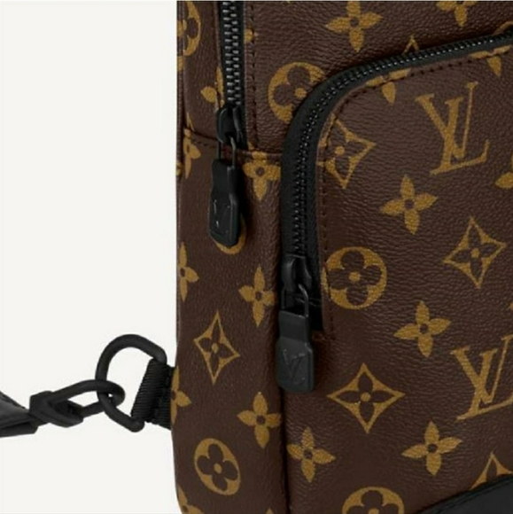 LOUIS VUITTON NEW MONOGRAM AVENUE SLING BAG VIRGIL A. - Picture 3 of 12